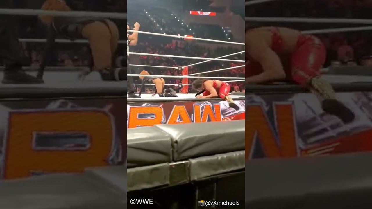 Becky Lynch vs Bianca Belair at Raw Dark Mainevent 09/05/22 