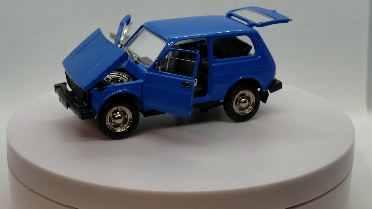 Novoexport - 1:43 - Lada VAZ 2105 Made in Ussr - Très bon - Catawiki