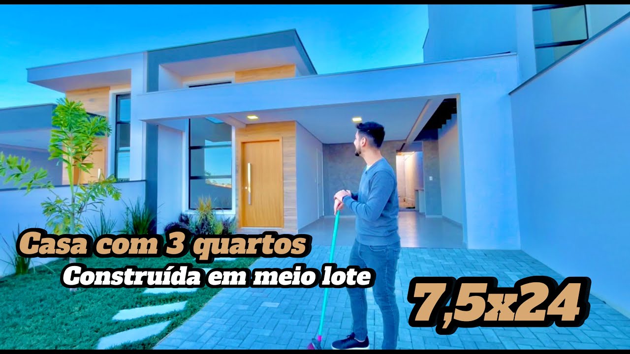 Tour por dentro da casa de três quartos construída em meio lote de 7,5x24