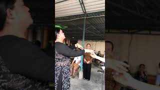 Download Tạ Mong Manh Rót Rượu Dâng Lên Cúng 5 Bà Ngũ Hành! Mp3 and Video Tạ Mong Manh Rót Rượu Dâng Lên Cúng 5 Bà Ngũ Hành!