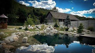 Postavili Sme Kúpacie Jazero S Prírodne Vyzerajúcim Okolím