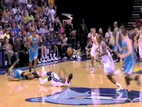 Dunk of the Night (04/10/2011): Darrell Arthur's M...