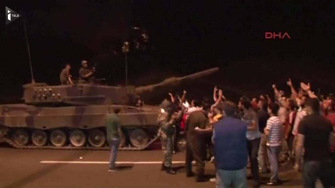 Turquie: Erdogan mate une tentative de coup d'Etat