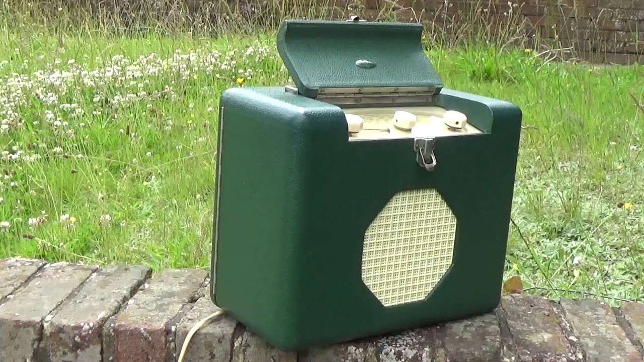 1951 Roberts RMB 4 valve MW/LW/SW mains/battery portable radio - YouTube