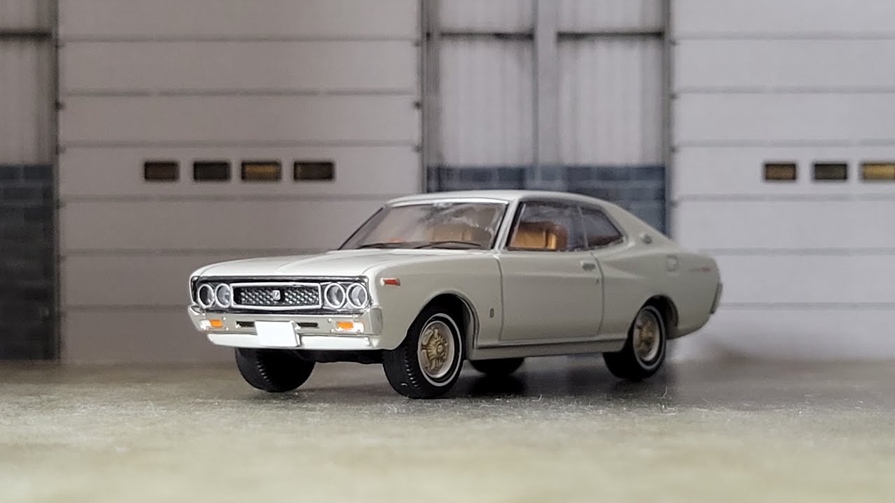 Tomytec Tomica Limited Vintage Neo 1/64 Nissan Laurel Hard Top 2000Sgx