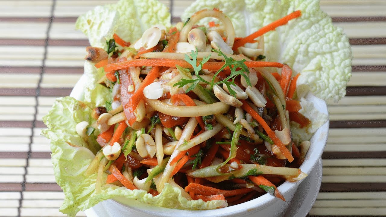 Som Tam Vegetarian - Thai Green Papaya Salad  - By Vahchef @ vahrehvah.com | Vahchef - VahRehVah