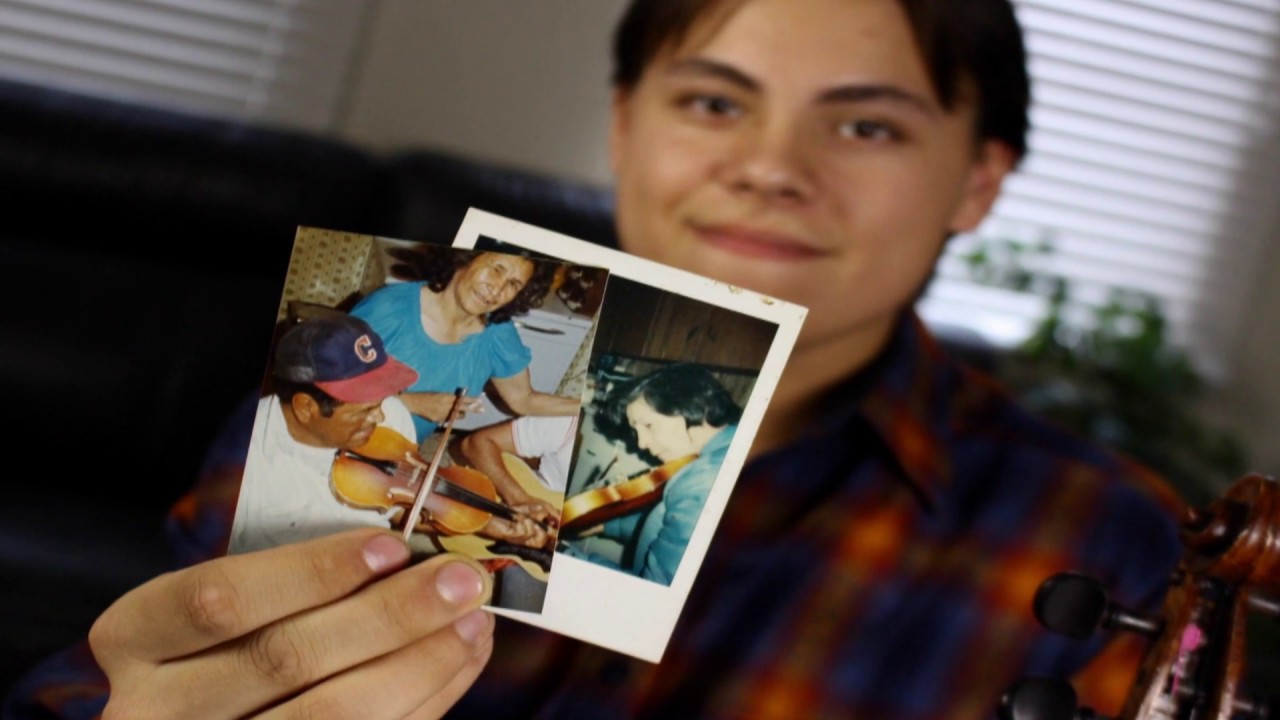 Teen fiddle champ honouring great-grandfathers through fiddle music