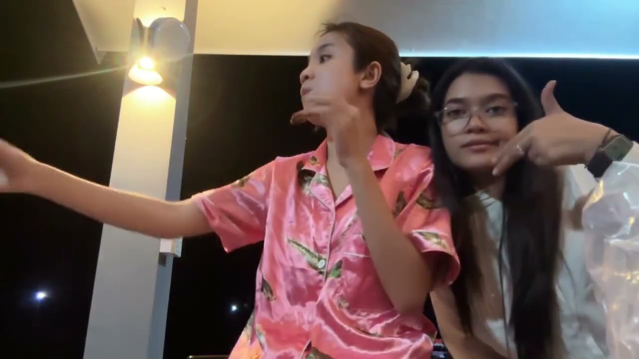 မှော်ဘီခြံထဲ တစ်ရက်တာ လျှောက်ရိုက်, Thazin Htoo Myint