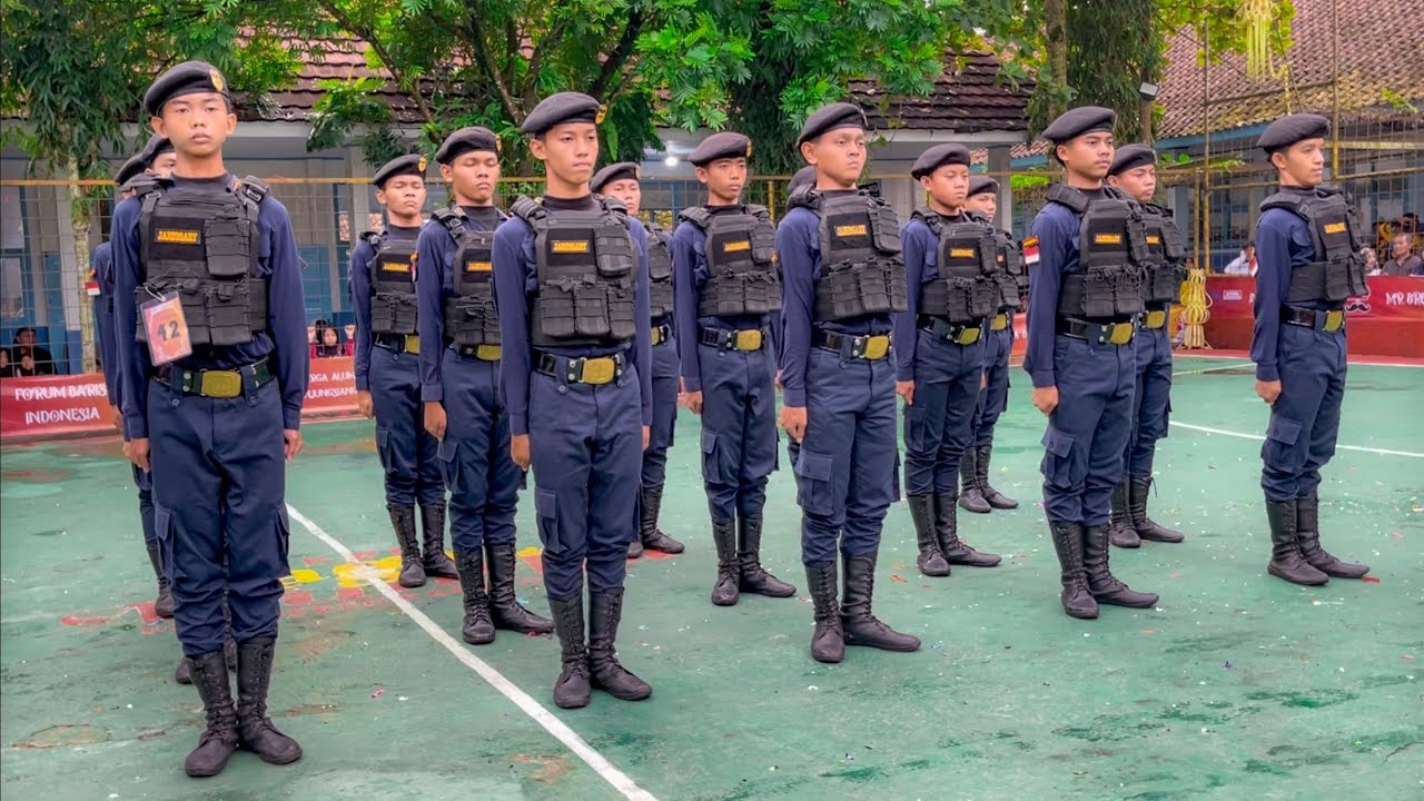 JUARA UTAMA 2 PASKIBRA SMPI FATHONUL BURHAN KARAWANG AT LKBB LAGA ARUNIKA