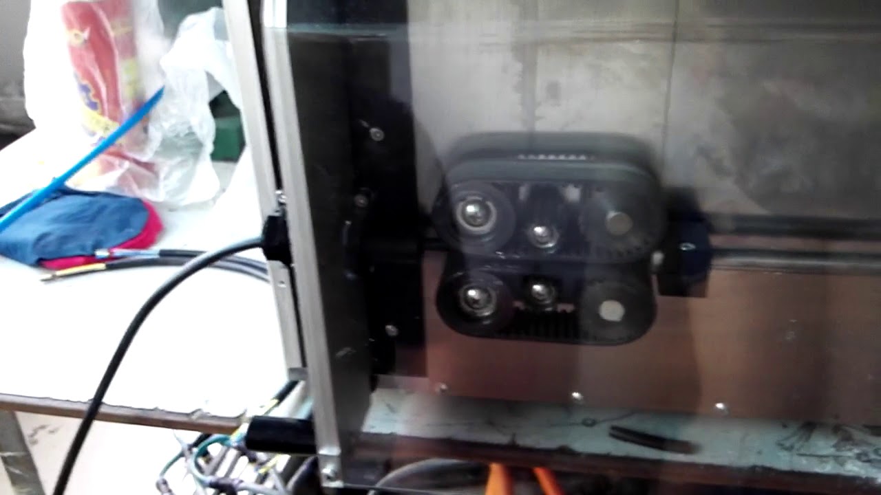 Fully automatic multiple conductors cable stripping cutting machine