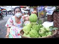 Market show, I have never seen this big guava before / Buy ingredient for cooking