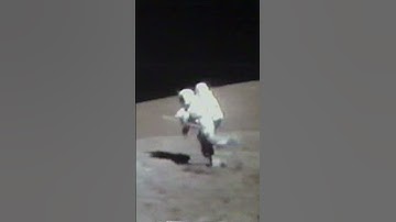 Som ET - 45 - Moon - Apollo 17 - Jumping on the Moon #Shorts
