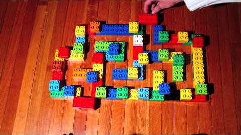 Hex Bug in Lego Maze