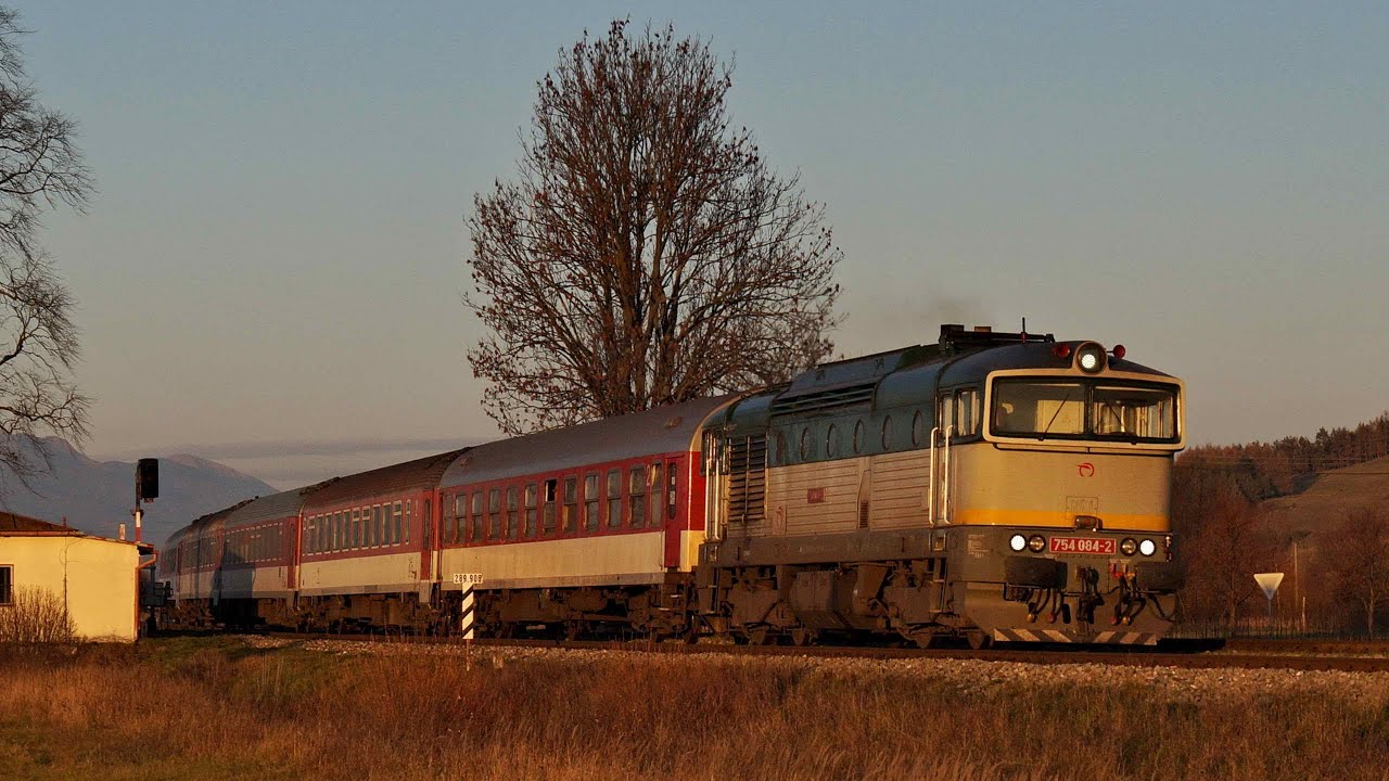 Vlaky Slovensko - ZSSK 754.084 a 754.053 v Turci