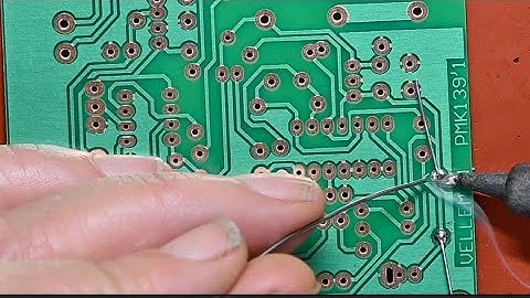 C.K. builds a Clap on/off switch kit from Whadda