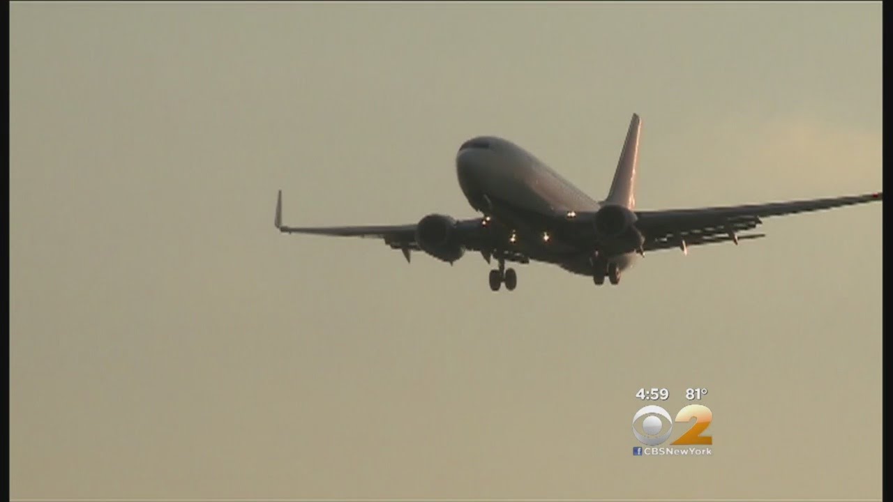 Feds Probe Air Travel Costs