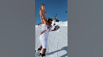 EXTREMELY SEXY SNOWBOARD RIDE WITH A GIRL