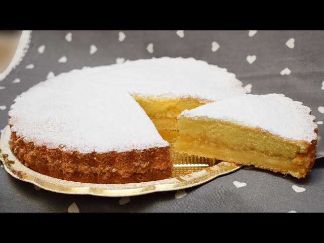 Spugna Per Torte Di Calcio Riempita Di Gelatina E Marmellata Di