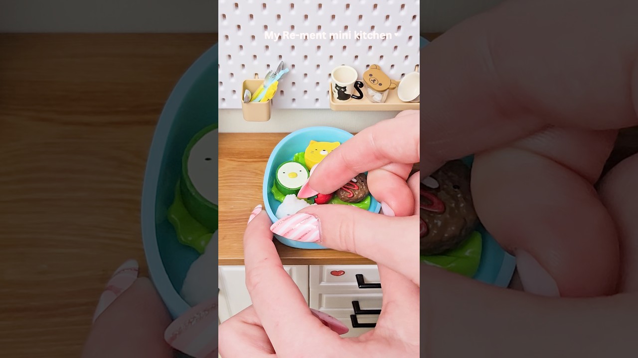 Let’s pack the cutest mini 