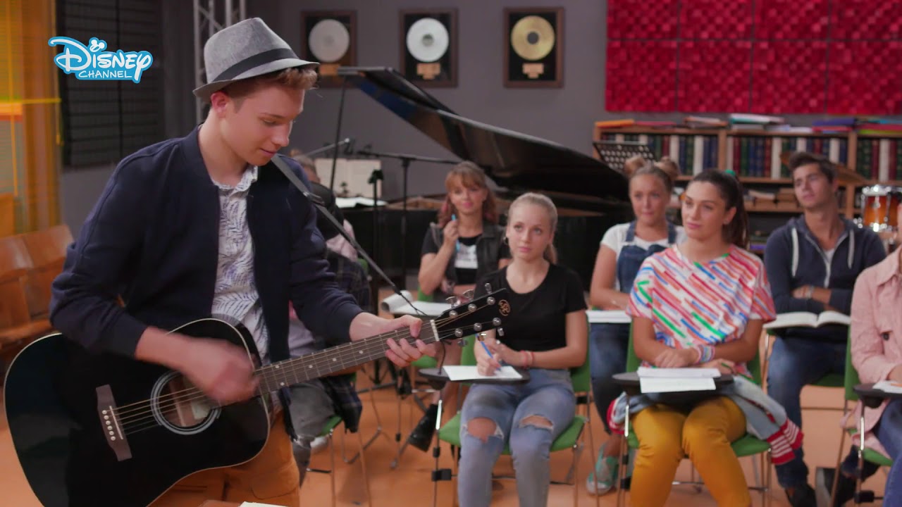 Penny On M.A.R.S. - Tom canta "You Rock The Roll" - Dal primo episodio ...