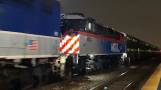 MDN train 2135 rolls into Northbrook with METX 95 trailing