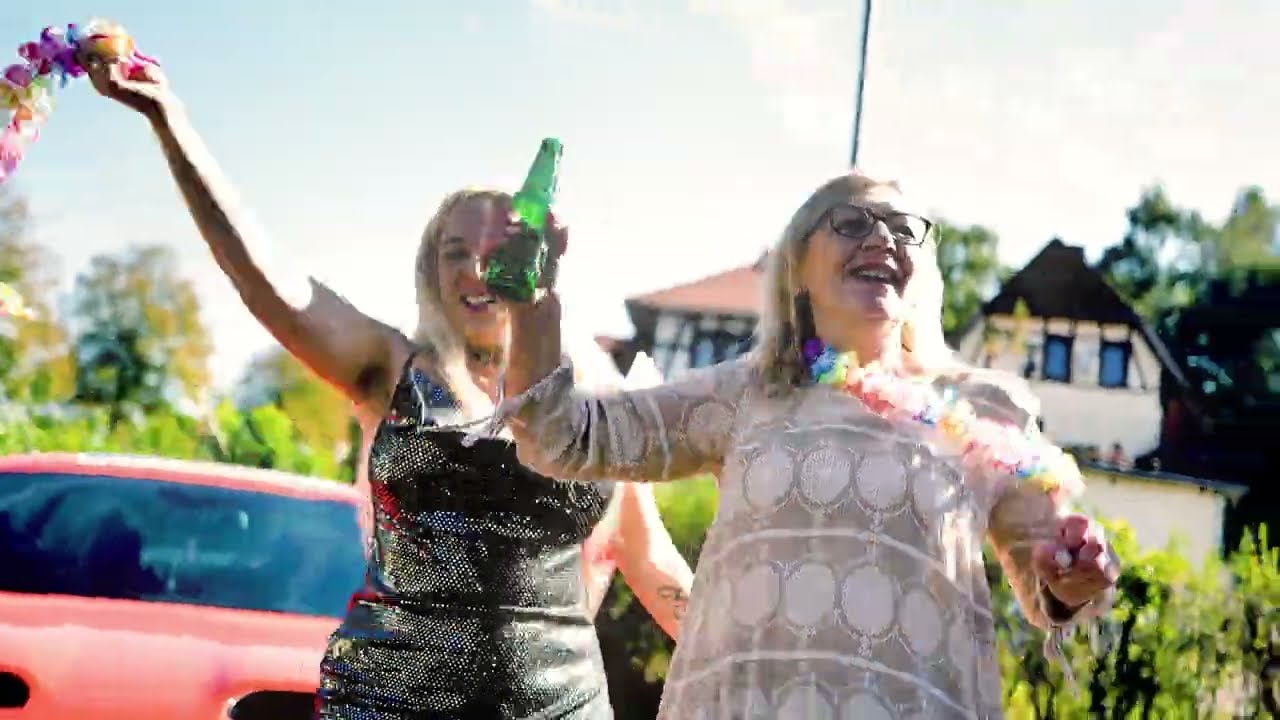 Watch Rosko - Shake's Bier (Offizielles Video) on YouTube Watch Rosko - Shake's Bier (Offizielles Video) on YouTube