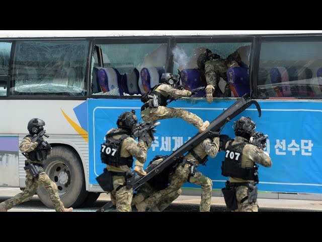 South Korea's Elite 707th Special Mission Group Counter-Terrorism Demonstration | June, 2019 class=