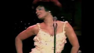 Video thumbnail of "Shirley Bassey - S' Wonderful / Nobody Does It Like Me (1985 Cardiff Wales Concert)"