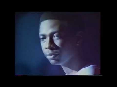 Obejrzyj Youssou N'Dour et le Super Etoile - 10ème anniversaire - Taaw (1991) w YouTube Obejrzyj Youssou N'Dour et le Super Etoile - 10ème anniversaire - Taaw (1991) w YouTube