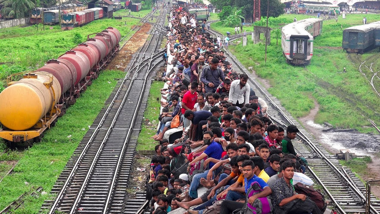 Most Crowded Bangladesh Train- Dhaka to Dinajpur Eid Special Train leaving Dhaka Railway Station