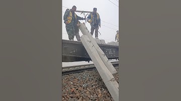 The technique is effective for unloading concrete pipes from trucks.