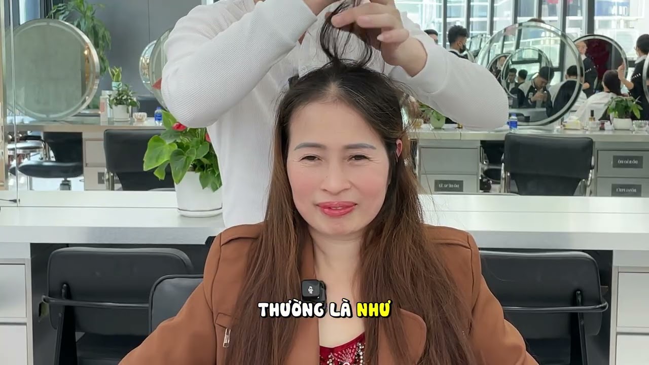 56 Tuổi và kiểu tóc vô cùng trẻ trung | 1900 Hair