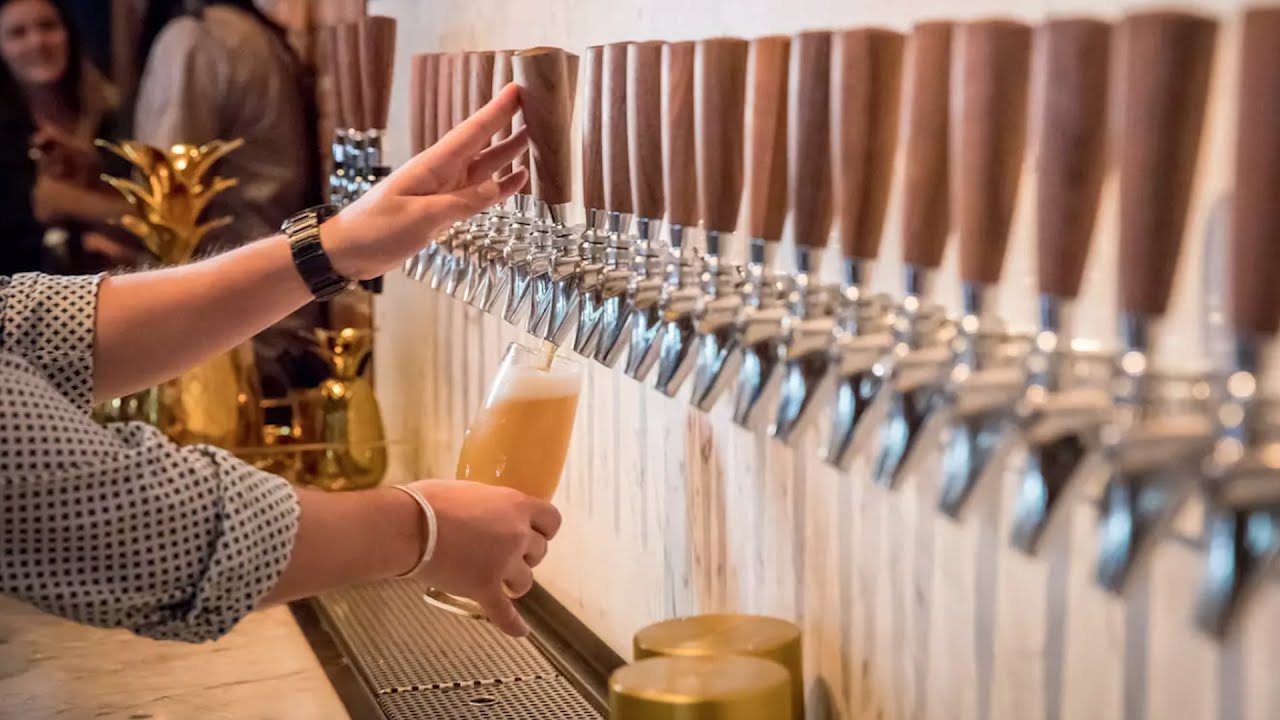 King Taps Is Toronto S New Massive Beer Bar Youtube