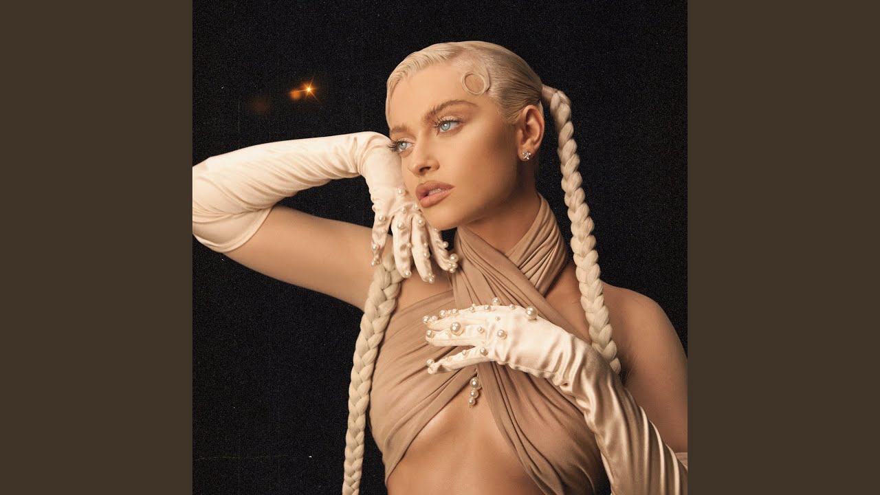 在 YouTube 上观看 Pretty In Pink 在 YouTube 上观看 Pretty In Pink