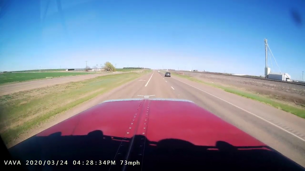 Peterbilt 379 outlaw  trucking  texas state police getting passed by chicken hauler in large car