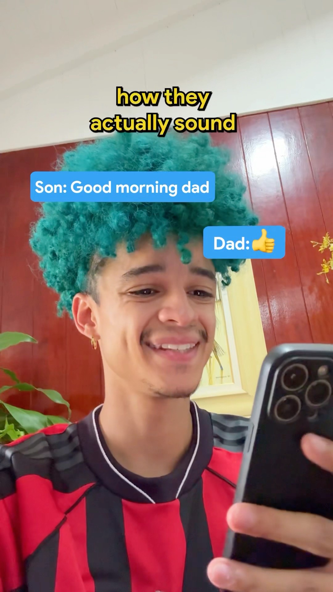 WHEN YOUR PARENTS SEND YOU A TEXT