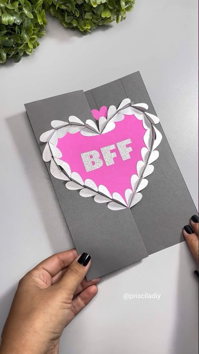 BFF GIRLS - E esse desenho p-e-r-f-e-i-t-o da /desenhoxly