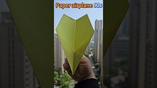 Throw a gliding paper airplane to show its takeoff and landing process #paperairplane #paperplane