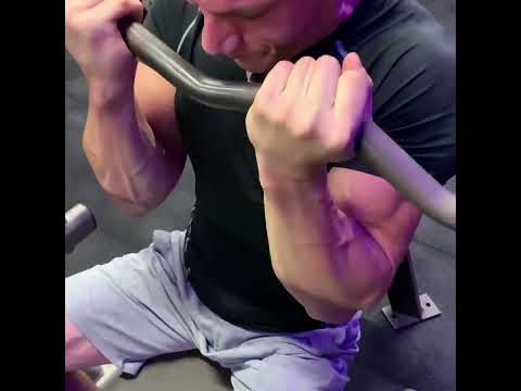 Андрей Качалин бицепс