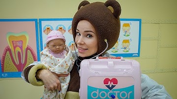 Играем в доктора с Медведем в городе профессий Кидбург