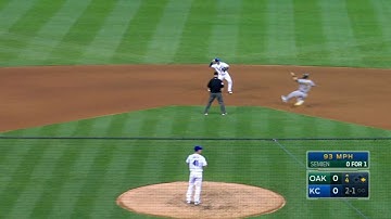 OAK@KC: Escobar starts a 6-4-3 double play