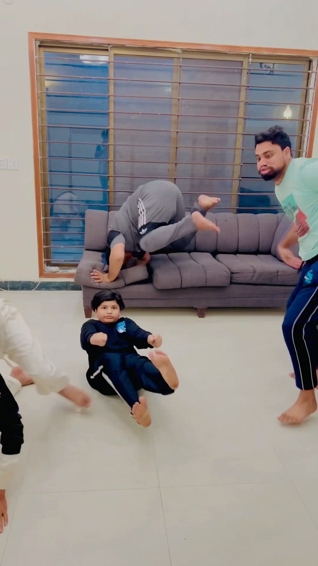 Ali ko current lg gya?? #viralvideo #funny #trending #comedy #chotaalivlogs