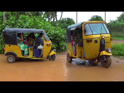 Auto Rickshaw : Maxima Share Auto Crossing Mud Road | Auto Rickshaw Video | Auto | Auto Videos