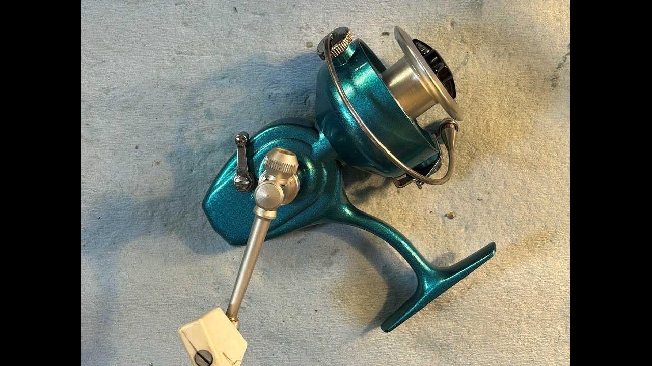 Penn Spinfisher 1st Generation 722 Greenie -- Repaint -- Young