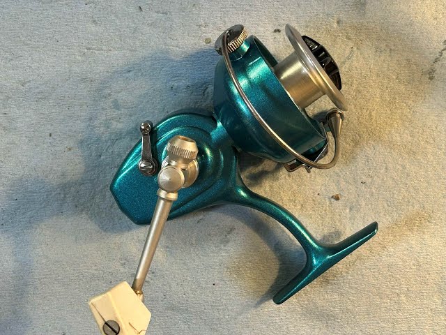 Penn Spinfisher 1st Generation 722 Greenie -- Repaint -- Young