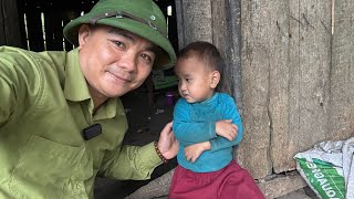 BẤT NGỜ BÉ TRÁ ỐM..BÀ CỤ CÕNG BÉ TRÁ ĐI CẮT CỎ