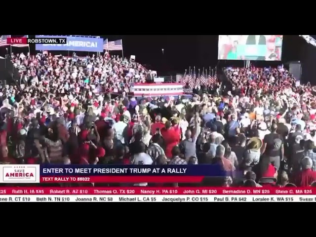 Something AMAZING Happened at Last Night's Trump Rally! Watching this live was beautiful!