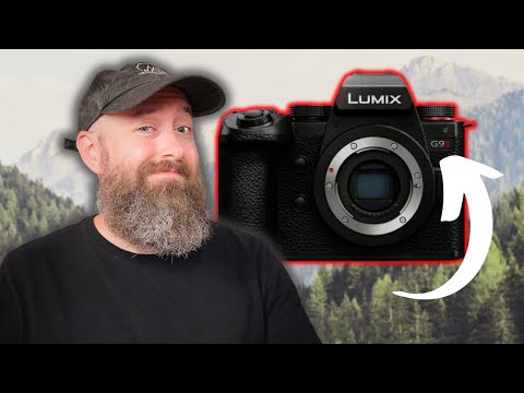 BEST Mirrorless Travel Camera for 2024 // Panasonic LUMIX G9ii