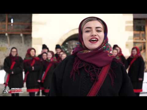 01. Sarbatorile de iarna in Bucovina - Ai lui Stefan, noi osteni (Colinde din Bucovina HD)