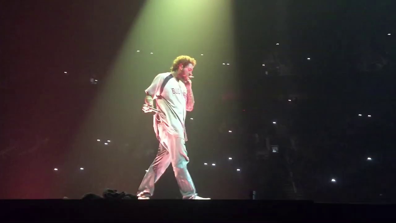 Post Malone - Circles Live St. Louis 2020 - YouTube